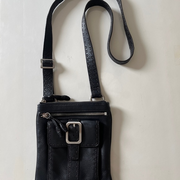 COLE HAAN crossbody. - Picture 5 of 10